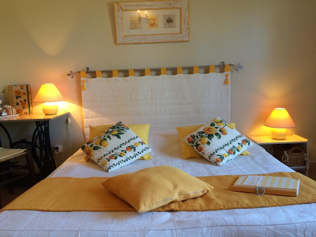 L'Oustaou B&B Piscine & Spa ベス・シュル・イソル エクステリア 写真