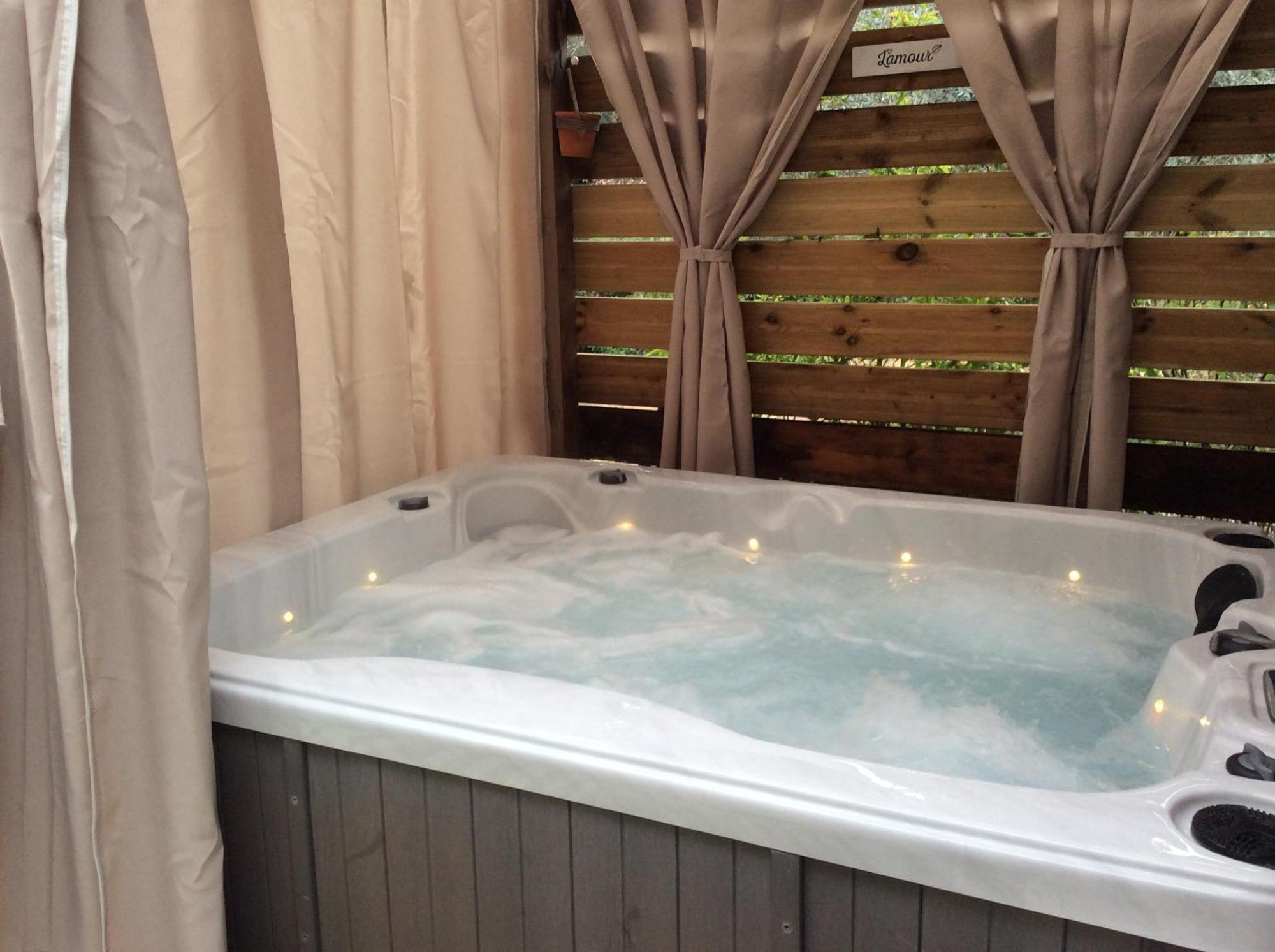 L'Oustaou B&B Piscine & Spa ベス・シュル・イソル エクステリア 写真