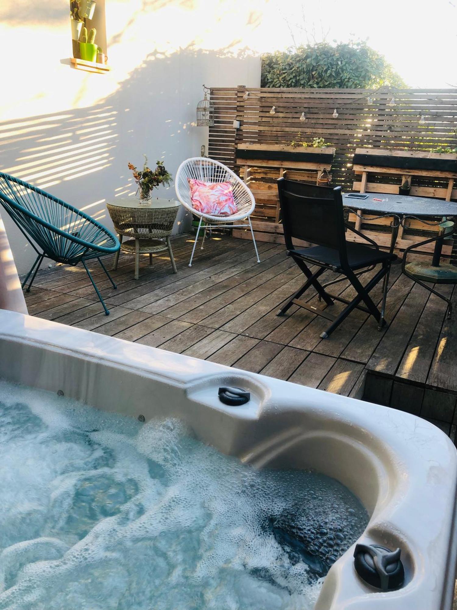 L'Oustaou B&B Piscine & Spa ベス・シュル・イソル エクステリア 写真